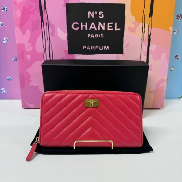 šSALE $2000 CHANEL BICOLOR REISSUE 2.55 - Picture 6 of 14